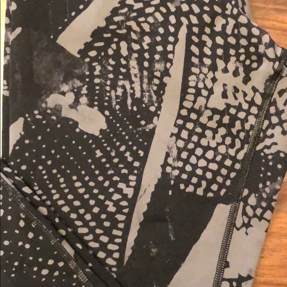 💕LULULEMON - VGUC-EUC Tights (8) - Picture 2 of 5